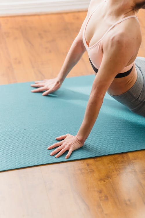 Natural Rubber vs PU vs Cork: How to Choose the Right Yoga Mat for Your Practice - Yin Yoga Mats