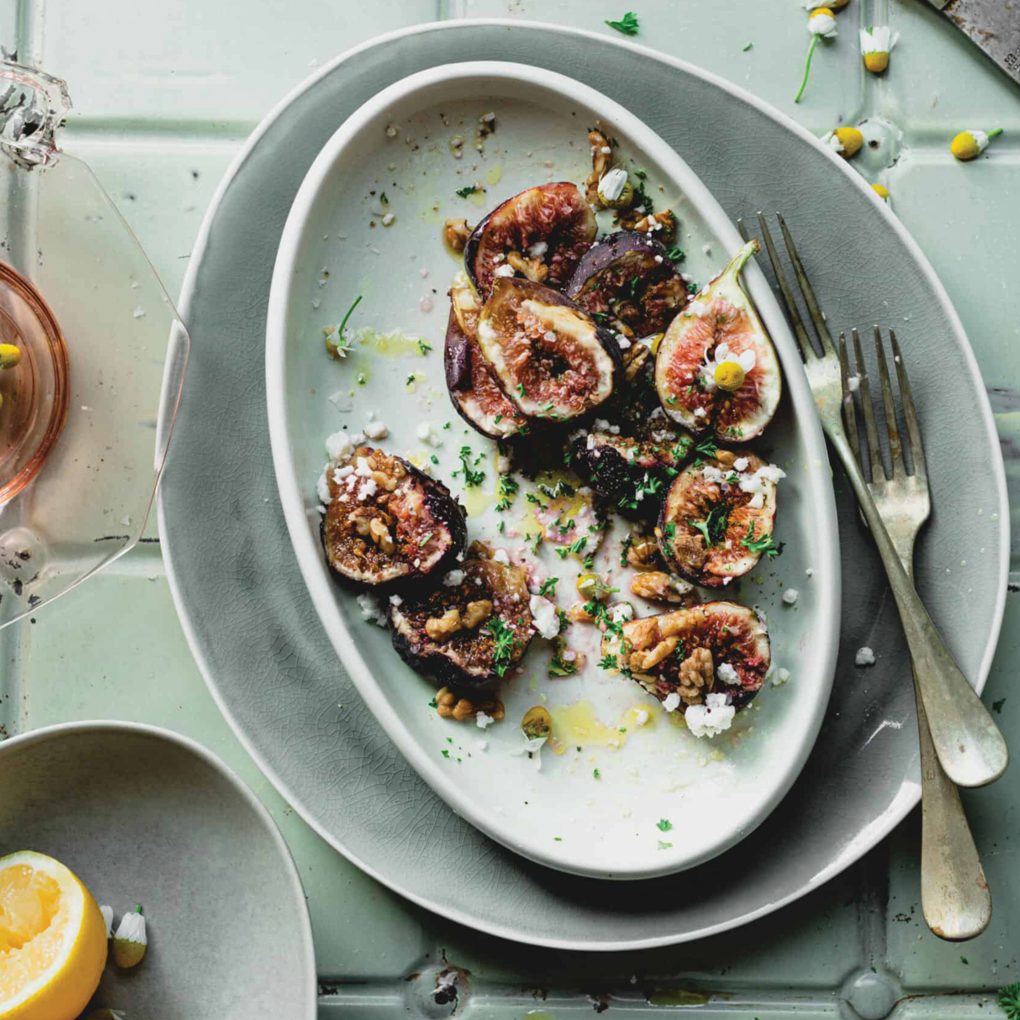 Simple fresh fig salad - Yin Yoga Mats