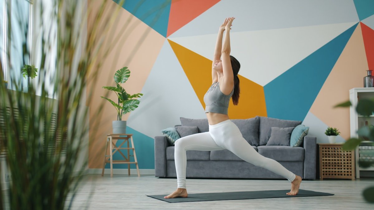 Small Apartment, Full Practice: Choosing and Storing a Yoga Mat When Space Is Tight - Yin Yoga Mats